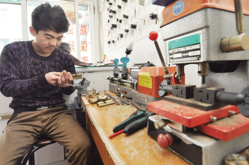 开锁公司开锁店为啥“牛号”频现 听开锁师傅讲什么锁最防盗