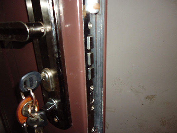 开锁公司防盗门换锁芯注意事项